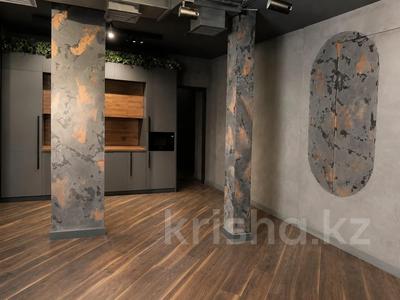 Свободное назначение, офисы, магазины и бутики, фитнес и спорт, медцентры и аптеки, образование, развлечения, конференц-залы · 111 м² за 970 000 ₸ в Алматы, Медеуский р-н