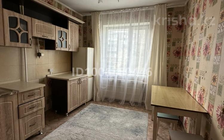 1-комнатная квартира · 40 м² · 2/5 этаж, Байтурсынова 37 за 15 млн 〒 в Семее — фото 3