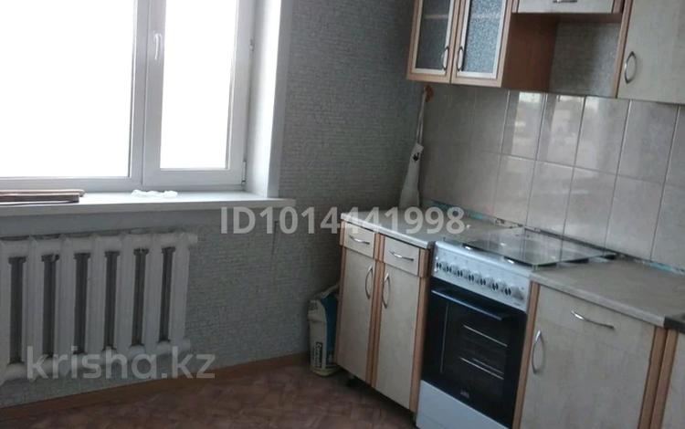 1-бөлмелі пәтер · 34 м² · 4/10 қабат, Ленина 53 — Возле супермаркета, бағасы: 8.5 млн ₸ в Аксу — фото 2