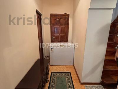 Жеке үй · 6 бөлме · 300 м² · 12 жүзд., мкр Атамура, Курмангалиева 52А — Мкр ДСУ,Пересечение Тайманова Курмангалиева, бағасы: 65 млн ₸ в Атырау