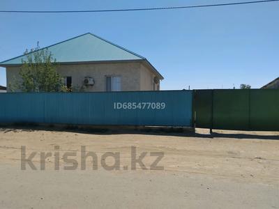 Отдельный дом · 6 комнат · 180 м² · 10 сот., Тюра-там 65 за 15 млн 〒 в Байконуре