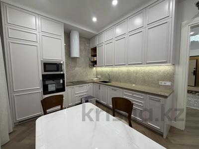 2-бөлмелі пәтер · 90 м² · 8/12 қабат, Просп. Аль-Фараби 43, бағасы: 800 000 ₸ в Алматы, Бостандыкский р-н