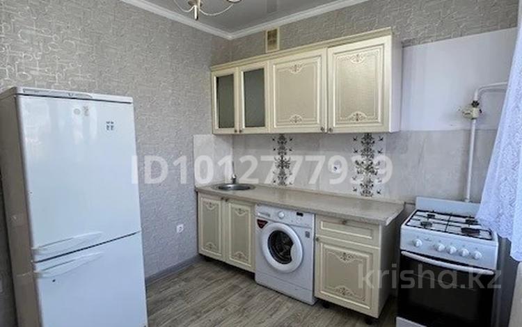 1-комнатная квартира · 40.7 м² · 3/5 этаж, мкр Кадыра Мырза-Али 8 за 17.8 млн ₸ в Уральске — фото 10