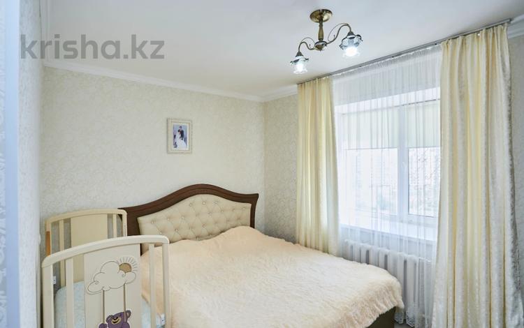 3-комнатная квартира, 78.3 м², Кенена Азербаева