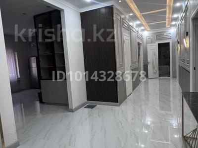 4-комнатная квартира · 152 м² · 2/16 этаж, 16-й мкр , 16-ш/а. 64 за 35 000 ₸ в Актау