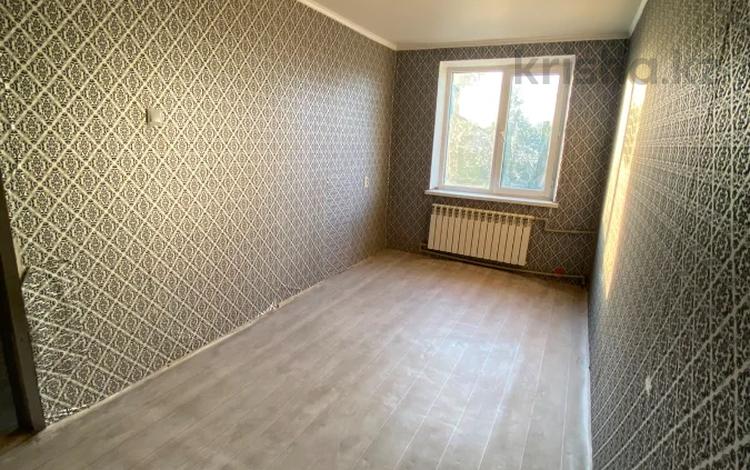 2-комнатная квартира · 43 м² · 5/5 этаж, мкр Салтанат за 10.5 млн ₸ в Таразе — фото 2