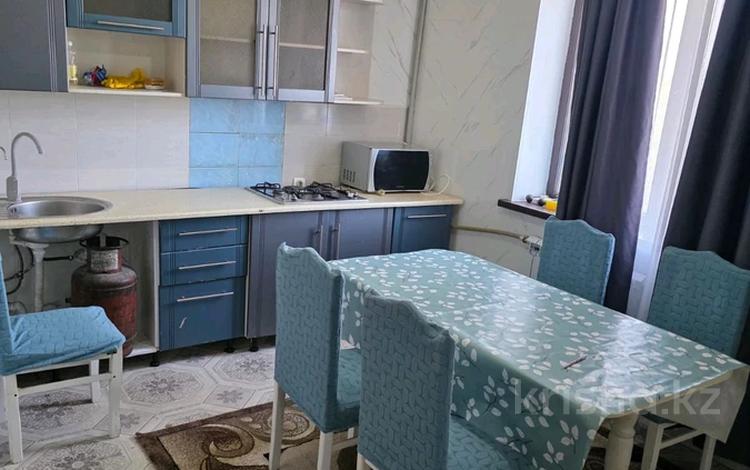2-бөлмелі пәтер · 60 м² · 5/6 қабат, 18микр 38, бағасы: 180 000 ₸ в Конаеве — фото 2