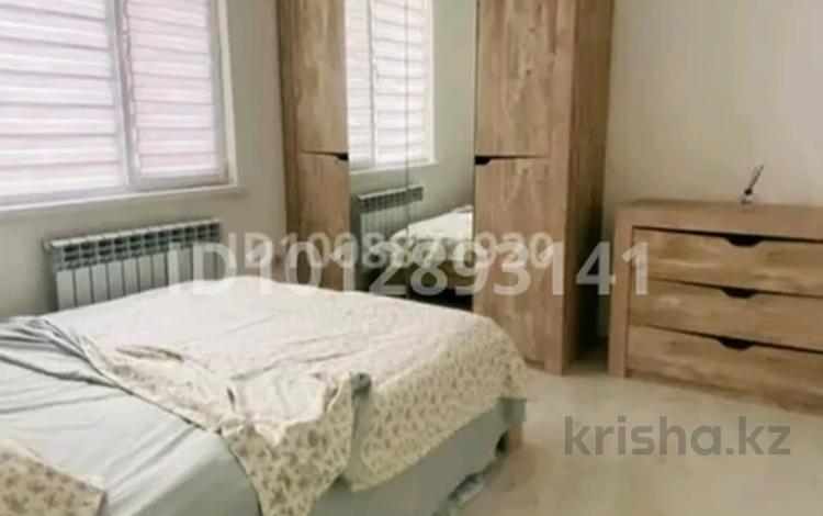 2-бөлмелі пәтер · 72 м² · 1/12 қабат, 11 көше 29/2, бағасы: 10 000 ₸ в Туркестане — фото 2