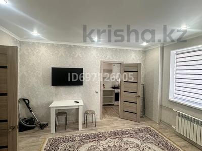 Пәтерлер в Мангистауской обл.: 1-бөлмелі пәтер · 32 м² · 5/6 қабат, 17-й мкр 90 — Возле центральной дороги, бағасы: 11 млн 〒 1-бөлмелі пәтер · 32 м² · 5/6 қабат, 17-й мкр 90 — Возле центральной дороги, бағасы: 11 млн 〒 в Актау