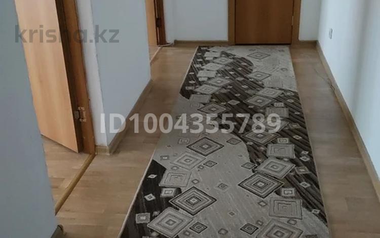 2-комнатная квартира · 70 м² · 10/17 этаж, мкр Юго-Восток, Бауыржана Момышулы 24 за 26.5 млн ₸ в Караганде, Казыбек би р-н — фото 2