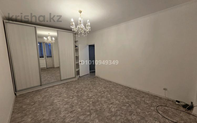 1-комнатная квартира · 43.8 м² · 2/9 этаж, мкр Мамыр-7 12А — Момышулы-Шаляпина за 35 млн ₸ в Алматы, Ауэзовский р-н — фото 2