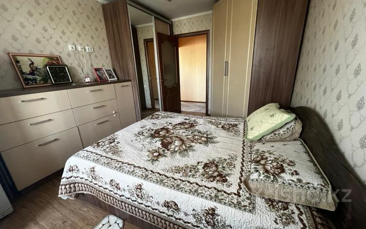 3-комнатная квартира, 58 м², 4/5 этаж, мкр Орбита-1 14 — Гимназия №60