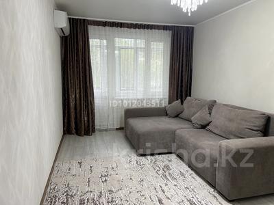2-комнатная квартира · 47 м² · 2/5 этаж, Абая 104 за 15 000 ₸ в Уральске