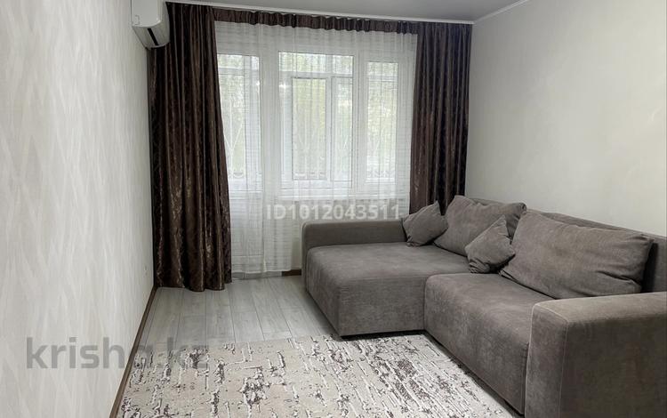 2-комнатная квартира · 47 м² · 2/5 этаж, Абая 104 за 15 000 ₸ в Уральске — фото 2