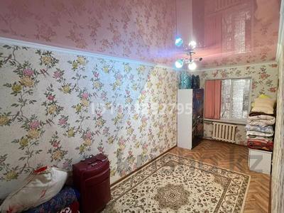 2-бөлмелі пәтер · 43 м² · 3/5 қабат, Момышулы 62 А — Школа 22, базар, бағасы: 8 млн ₸ в Кентау