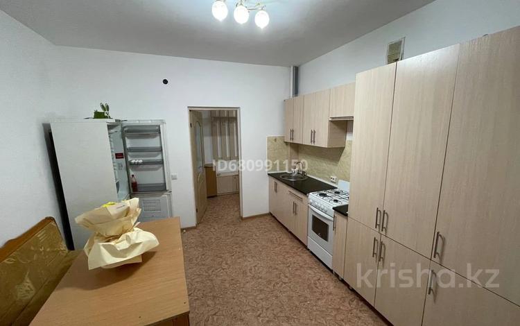 1-комнатная квартира · 41 м² · 3/5 этаж, мкр. Алтын орда, Батыс 2 мкр 9/4 — Сзади Апорта. Нектаровский городок за 160 000 ₸ в Актобе — фото 2