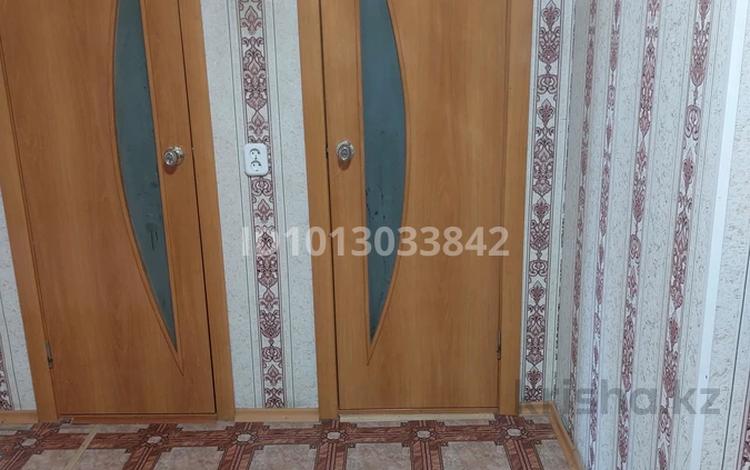 3-бөлмелі пәтер · 59 м² · 1/2 қабат, Юбилейная — Школы, бағасы: 9 млн ₸ в Габидена Мустафина — фото 2