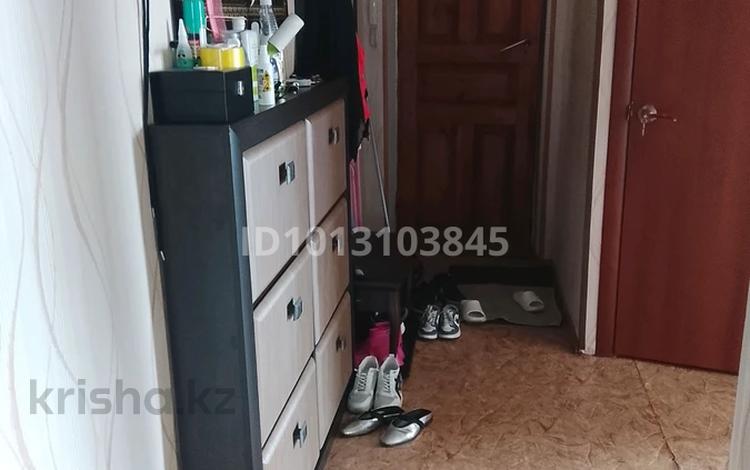 3-комнатная квартира · 51.9 м² · 5/5 этаж, Жамакаева за 22 млн ₸ в Семее — фото 2
