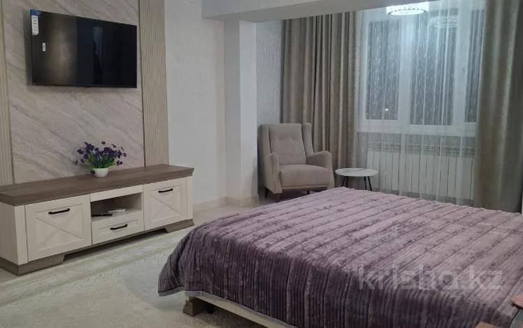 1-бөлмелі пәтер · 40 м² · 3/9 қабат, Абая 64 — Манаса, бағасы: 300 000 ₸ в Алматы, Бостандыкский р-н — фото 2