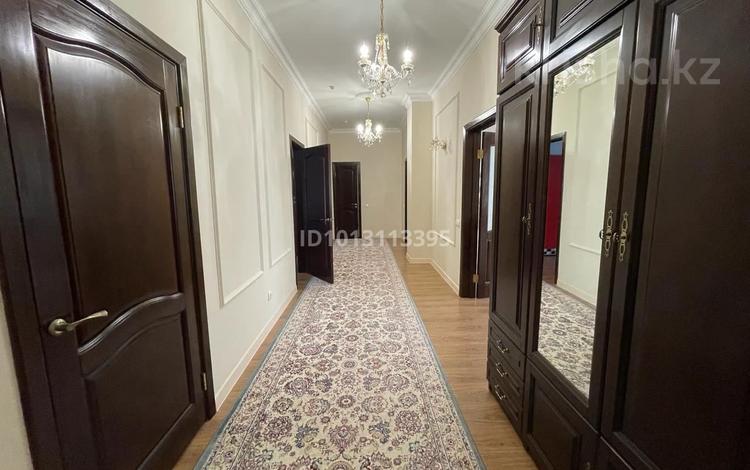 4-комнатная квартира · 136.8 м² · 3/10 этаж, Сарайшык 40 за 100 млн ₸ в Астане, Есильский р-н — фото 2