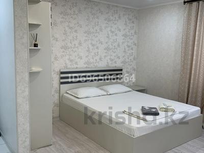 1-комнатная квартира, 39 м², 5/5 этаж по часам, Байтурсынова 45 за 3 000 〒 в Костанае