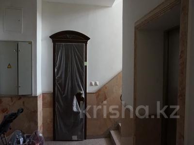 3-бөлмелі пәтер · 178 м² · 2/4 қабат, Мкр Комсомольский-2 14/1, бағасы: ~ 110.8 млн ₸ в Астане
