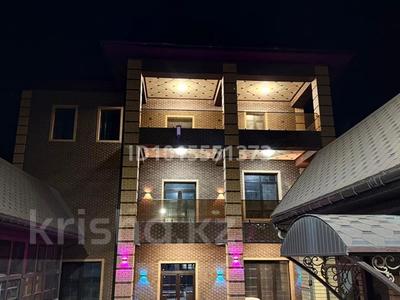 Отдельный дом · 10 комнат · 600 м² · 11 сот., мкр Ерменсай за 440 млн ₸ в Алматы, Бостандыкский р-н