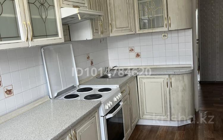 2-комнатная квартира · 69 м² · 11/12 этаж, Кошкарбаева 46/1 за 280 000 ₸ в Астане, Сарайшык р-н — фото 2