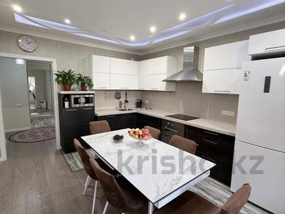 3-комнатная квартира · 107 м² · 7/9 этаж, Валиханова 9/2 за 50 млн ₸ в Астане, р-н Байконур