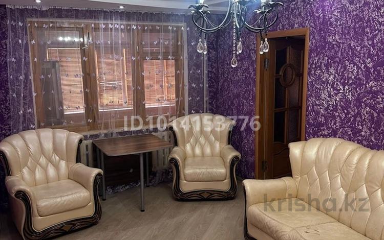2-бөлмелі пәтер · 49 м² · 1/5 қабат, Ихсанова, бағасы: 15.5 млн ₸ в Уральске, мкр Школьник — фото 2
