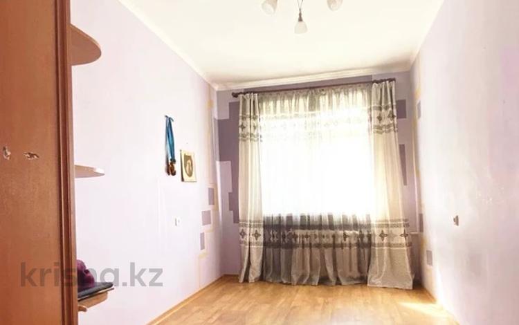 4-комнатная квартира, 87.9 м², 5/5 этаж, Сатпаева 5а за 25.6 млн 〒 в Атырау — фото 2