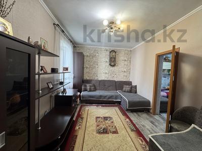 Үйдің бір бөлігі · 3 бөлме · 55 м² · 3 сот., мкр Фёдоровка , Молокова 14, бағасы: 10.9 млн ₸ в Караганде, Казыбек би р-н