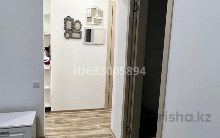 2-комнатная квартира, 40 м², 4/9 этаж помесячно, Сатпаева — Торайгырова сатпаева