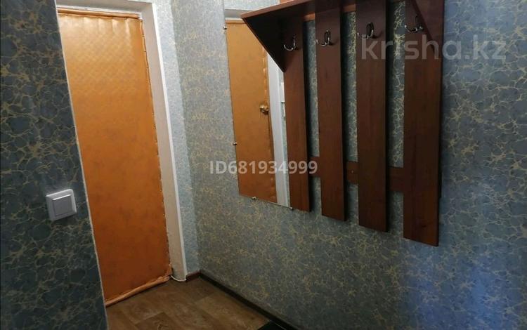 2-комнатная квартира · 56 м² · 1/5 этаж, 3 микрорайон за 10 000 〒 в Риддере — фото 3