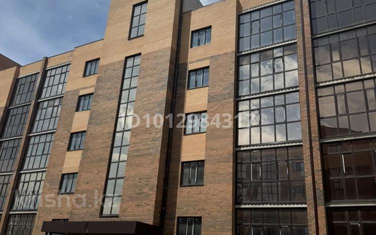 4-бөлмелі пәтер · 154.5 м² · 2/5 қабат, мкр. Алтын орда 2Е, бағасы: 40 млн ₸ в Актобе — фото 2