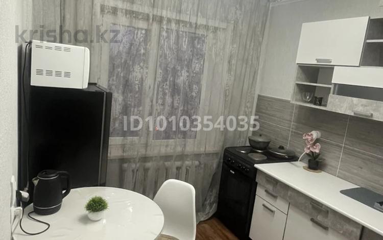 1-комнатная квартира · 35 м² · 3/5 этаж, Сабитова 33 за 20 000 ₸ в Балхаше — фото 2