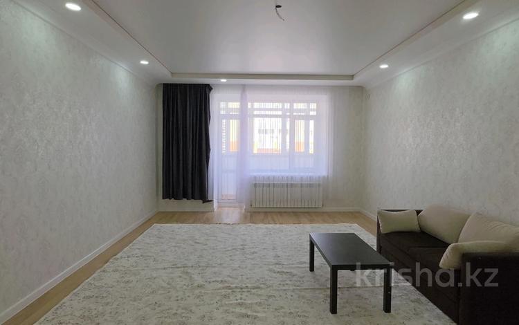 3-комнатная квартира · 118 м² · 5/5 этаж, мкр. Алтын орда 11е/1 за 45 млн ₸ в Актобе — фото 2
