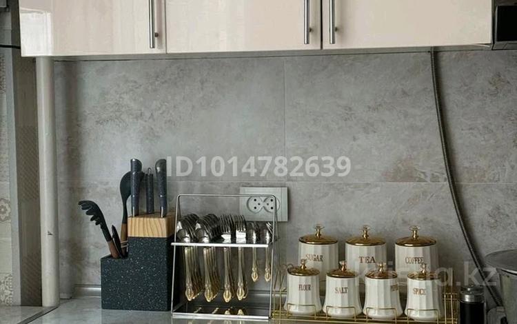 3 бөлме · 72 м² · 2 қабат, Радостовца 13, бағасы: 75 000 ₸ в Алматы, Алмалинский р-н — фото 2