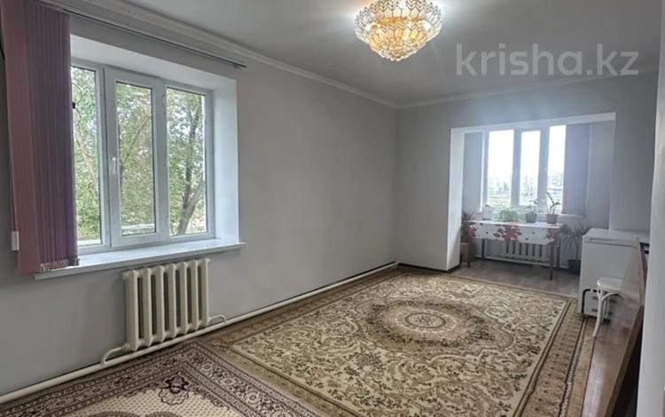 2-комнатная квартира · 45 м² · 2/2 этаж, Тәуелсіздікке 20 жыл 31 — КБИ магазин Сәлем за 6.5 млн 〒 в  — фото 2