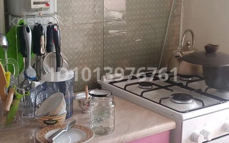 2-бөлмелі пәтер · 55 м², Аса ш/а. 36 — За базаром Кайкармет, бағасы: 15 млн ₸ в Таразе, мкр Аса — фото 2