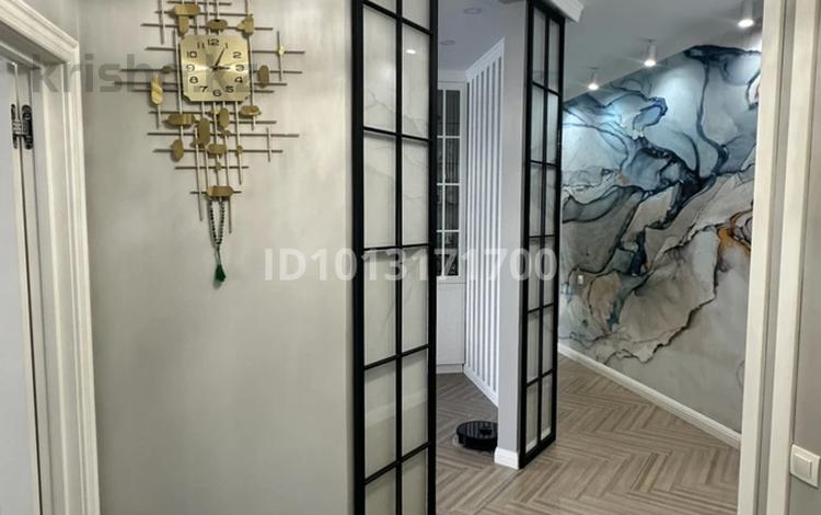 3-бөлмелі пәтер · 84 м² · 2/10 қабат, Степной 3 ш/а. 1/10, бағасы: 55 млн ₸ в Караганде, Казыбек би р-н — фото 2