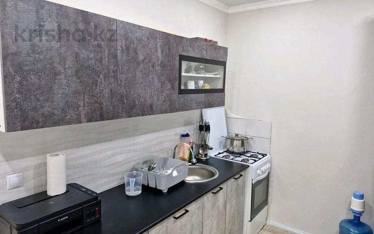 2-комнатная квартира · 45 м² · 4/5 этаж, 10 микр 8 за 16 млн ₸ в Аксае — фото 2