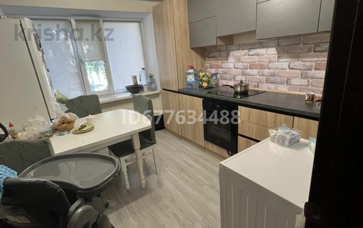 3-комнатная квартира · 75 м² · 2/5 этаж, Толстого 105 за 26 млн ₸ в Павлодаре — фото 2