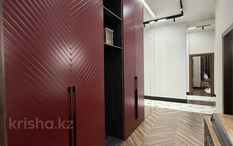 5-комнатная квартира · 230 м² · 1/10 этаж, мкр Юго-Восток, Шахтеров 31/4 за 165 млн ₸ в Караганде, Казыбек би р-н — фото 2