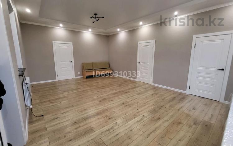 Отдельный дом · 4 комнаты · 130 м² · 10 сот., 8мкр малайсары 1б за 44 млн 〒 в Конаеве — фото 5