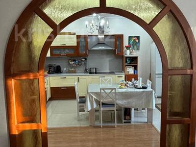 3-комнатная квартира · 168.2 м² · 3/5 этаж, мкр Шубар, Кабанбай батыра 2/7 за ~ 93.6 млн ₸ в Астане, Есильский р-н