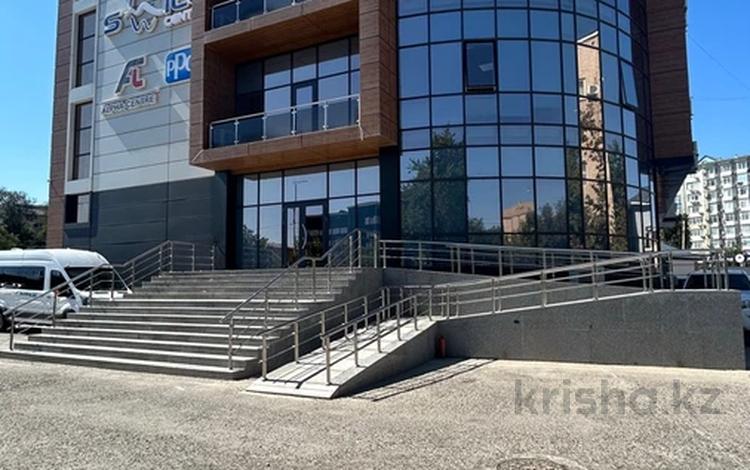 Свободное назначение, офисы, кабинеты и рабочие места · 322 м² за 7 000 〒 в Атырау — фото 9