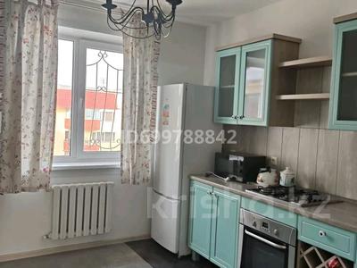 2-комнатная квартира · 80 м² · 5/5 этаж, мкр Думан-2 за 300 000 ₸ в Алматы, Медеуский р-н