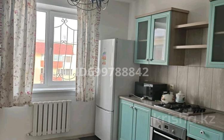 2-комнатная квартира · 80 м² · 5/5 этаж, мкр Думан-2 за 300 000 ₸ в Алматы, Медеуский р-н — фото 19