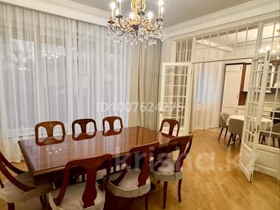 5-комнатная квартира · 290 м², мкр Горный Гигант, Алдар косе — Алдар Косе и Жамакаева за 1.5 млн 〒 в Алматы, Медеуский р-н